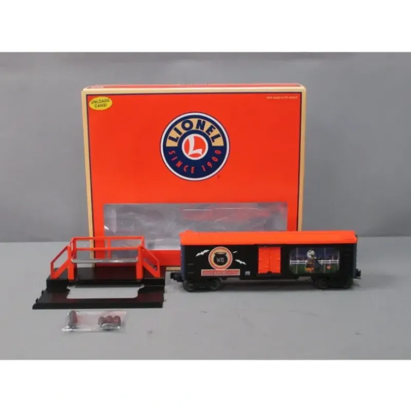 Trains*Lionel 6-29882 O Gauge Witches Operating Brew Car with Platform - Model Train Junction: Quality Parts and Art Supplies