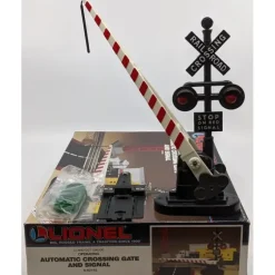 Trains*Lionel 6-62162 O Operating Crossing Gate & Signal - Model Train Junction: Quality Parts and Art Supplies