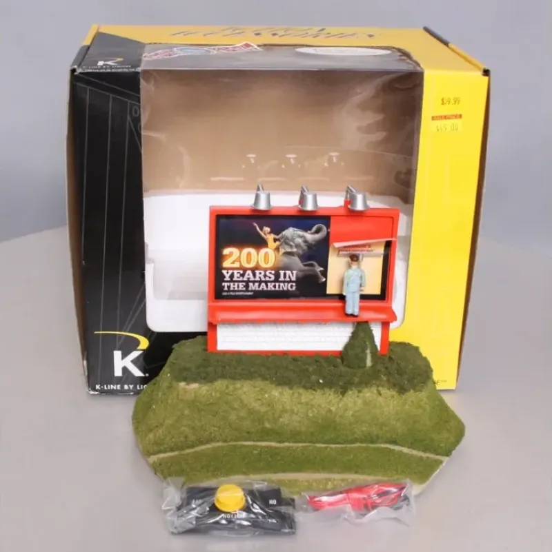 Trains*Lionel 6-22679 O Ringling Bros. Animated Billboard - Model Train Junction: Quality Parts and Art Supplies