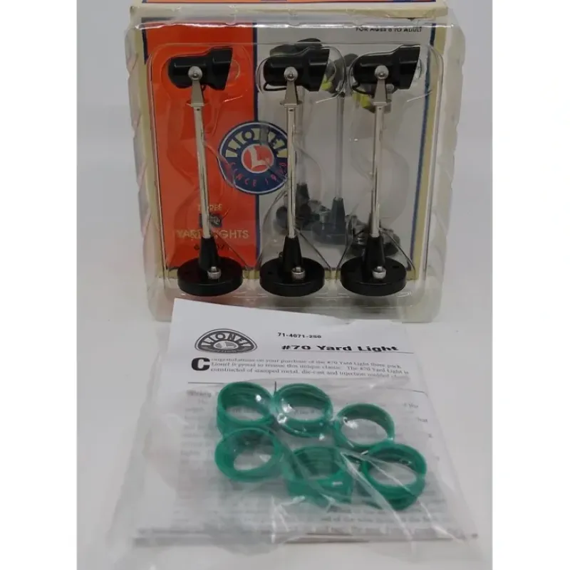 Trains*Lionel 6-14071 O Yard Lights # 70 (Pack of 3) - Model Train Junction: Quality Parts and Art Supplies
