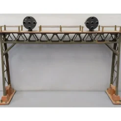 Trains*Lionel 440 Vintage Standard Gauge Position Light Signal Bridge - Model Train Junction: Quality Parts and Art Supplies