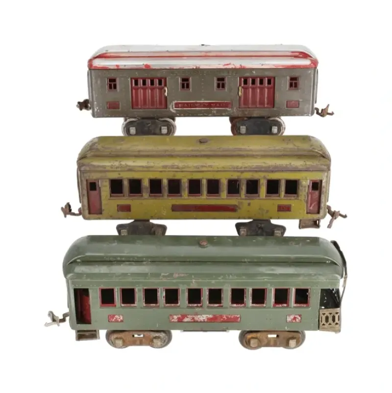 Trains*Lionel Vintage Standard Assorted Tinplate Passenger Cars: 332, 337, 338 [3] - Model Train Junction: Quality Parts and Art Supplies