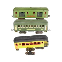 Trains*Lionel Vintage Standard Assorted Tinplate Passenger Cars: 36, 310, 337 [3] - Model Train Junction: Quality Parts and Art Supplies
