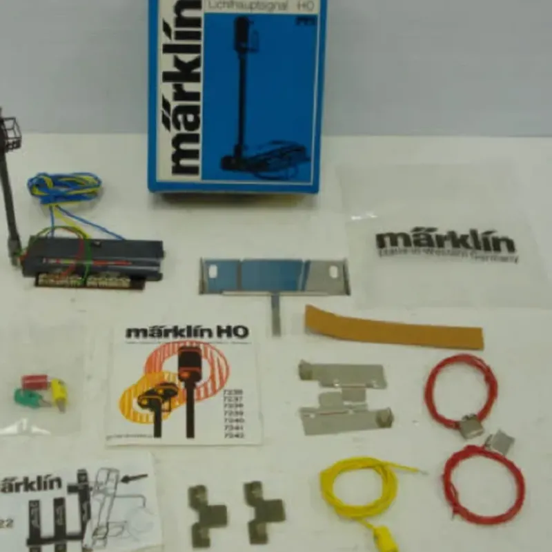 Trains*Marklin 7240 HO Scale Home Light Signal - Model Train Junction: Quality Parts and Art Supplies