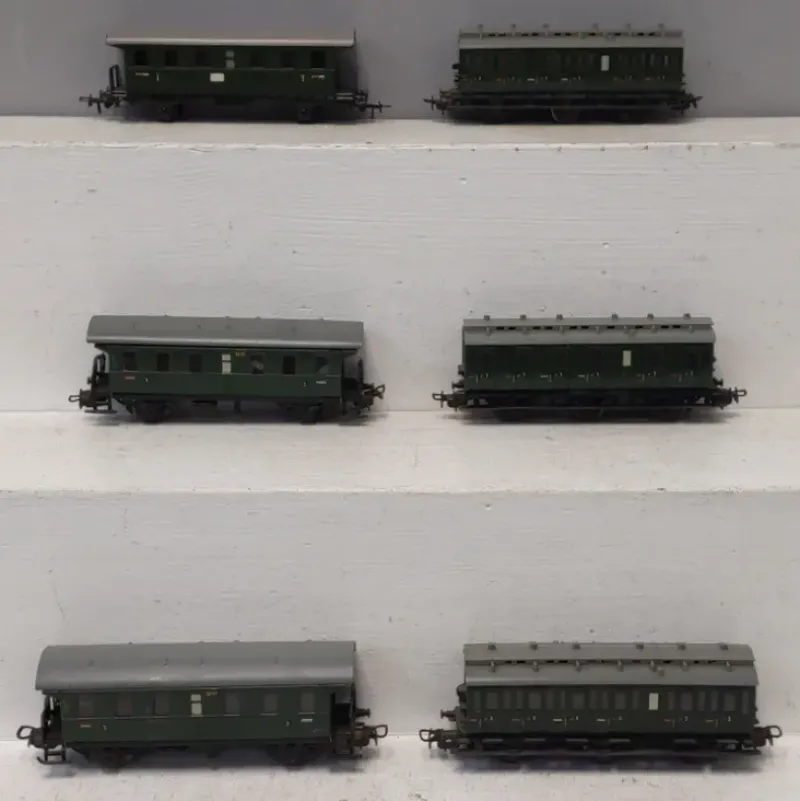 Trains*Marklin Vintage HO Scale Assorted Passenger Cars: 3291, 330 [6] VG - Model Train Junction: Quality Parts and Art Supplies