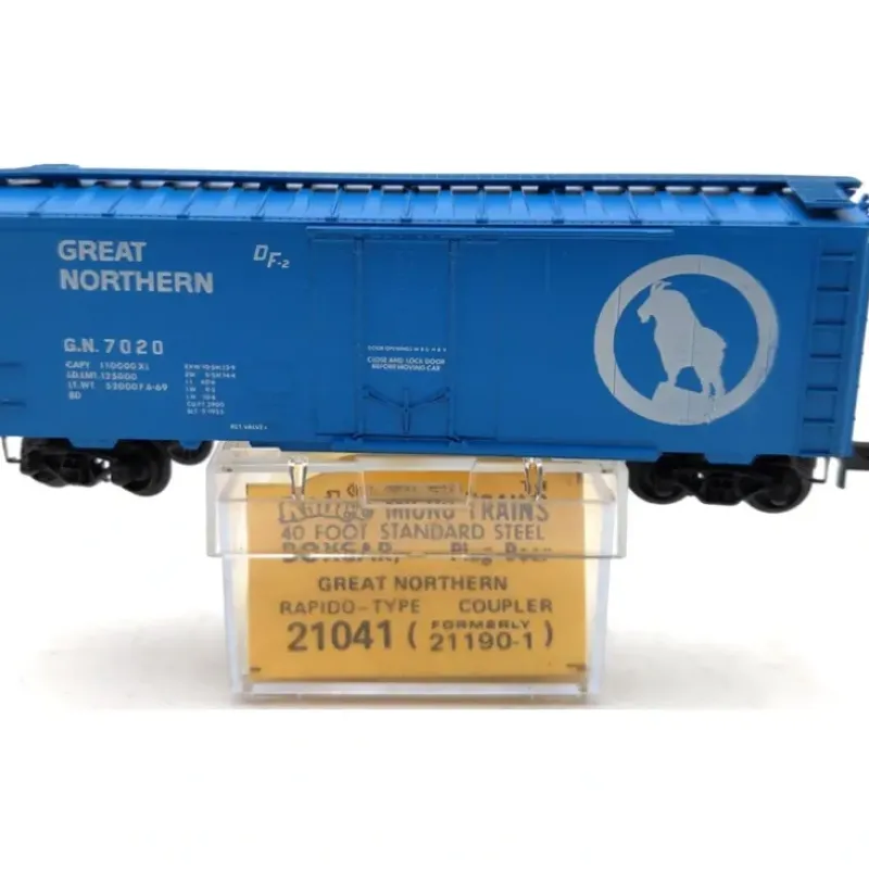 Trains*Micro-Trains 21100901 N Scale Great Northern 40' Single Plug Door Boxcar #7020 LN/Box - Model Train Junction: Quality Parts and Art Supplies