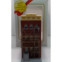 Trains*Model Power 680 HO Scale Built-up Riley's Renovating - Model Train Junction: Quality Parts and Art Supplies