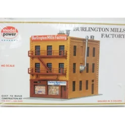 Trains*Model Power 455 HO Scale Burlington Mills Factory Kit - Model Train Junction: Quality Parts and Art Supplies