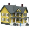 Trains*Model Power 2557 N Assembled Grandma Moses' House Lighted - Model Train Junction: Quality Parts and Art Supplies