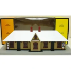 Trains*MTH 30-90245 North Pole Country Passenger Station - Model Train Junction: Quality Parts and Art Supplies
