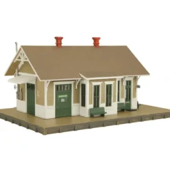 Trains*MTH 30-90302 O Gauge Tan/Green Country Passenger Depot - Model Train Junction: Quality Parts and Art Supplies