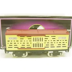 Trains*MTH 10-1088 Std. Gauge No.500 Cream & Maroon Cattle Car with Nickel Trim - Model Train Junction: Quality Parts and Art Supplies