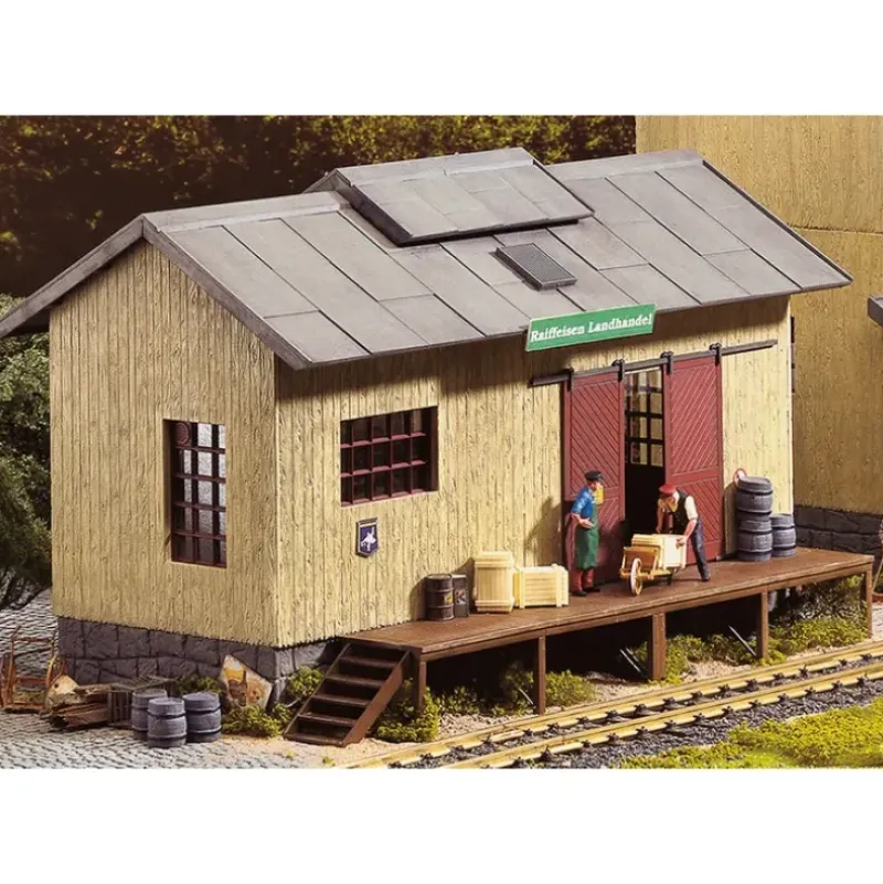 Trains*Piko 62034 COOP Storage Warehouse Building Kit - Model Train Junction: Quality Parts and Art Supplies