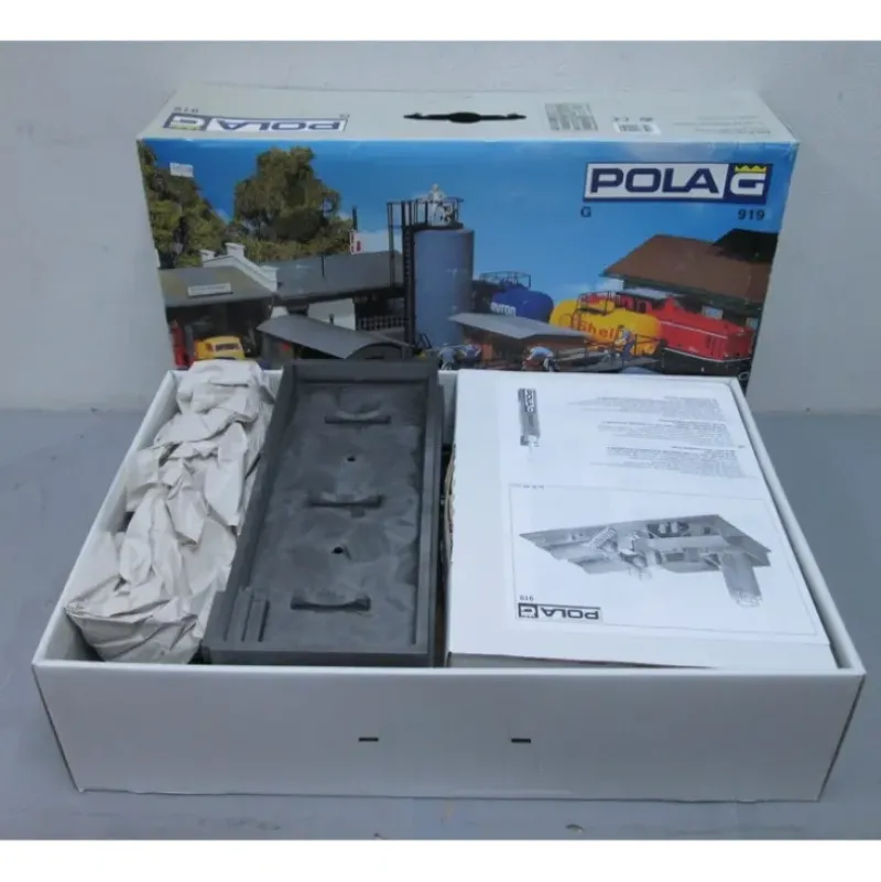 Trains*Pola 919 Oil Storage Tanks w/ Filling Station Kit - Model Train Junction: Quality Parts and Art Supplies