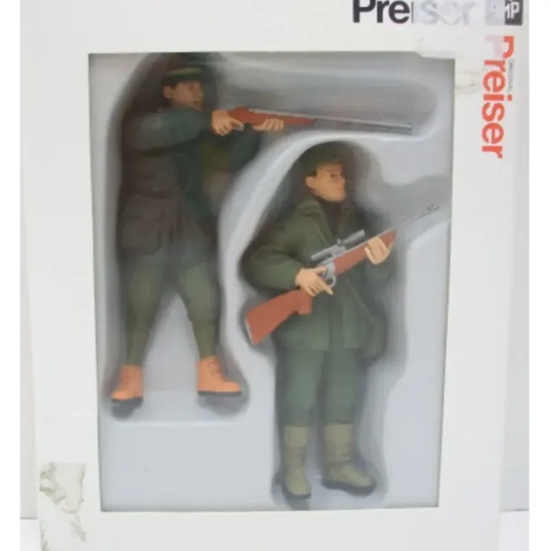 Trains*Preiser 45135 G Standing Huntsmen Figures (Set of 2) - Model Train Junction: Quality Parts and Art Supplies