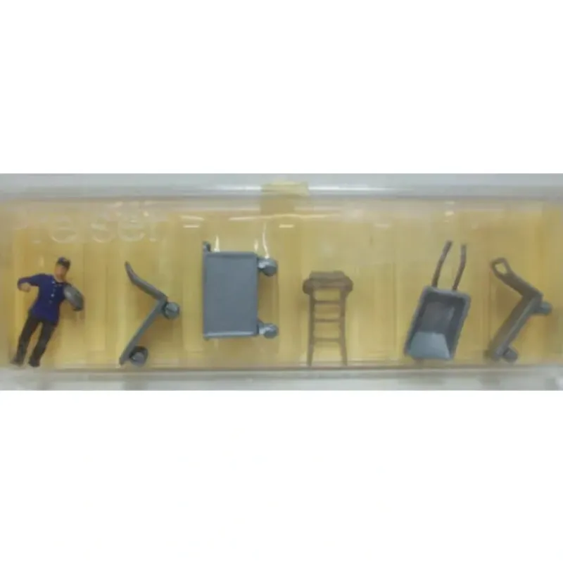 Trains*Preiser 15 HO Baggage Handler Figures with Various Carts (Set of 5) - Model Train Junction: Quality Parts and Art Supplies