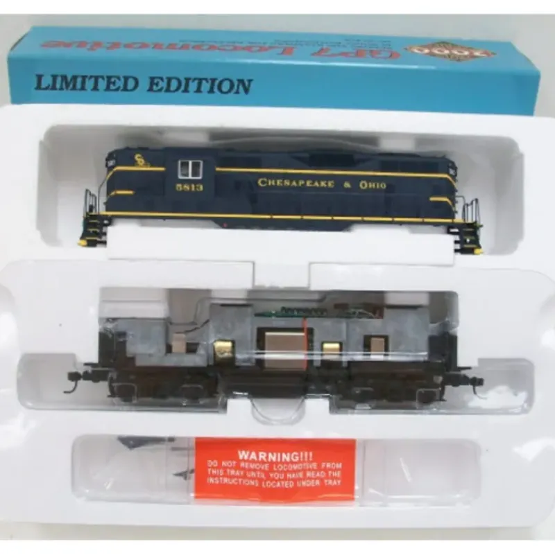 Trains*Proto 2000 23003 HO Scale Chesapeake & Ohio GP7 Diesel Engine #5813 - Model Train Junction: Quality Parts and Art Supplies