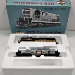 Trains*Proto 2000 21701 HO Scale Nickel Plate Road Phase III GP-9 Diesel Engine #800 - Model Train Junction: Quality Parts and Art Supplies