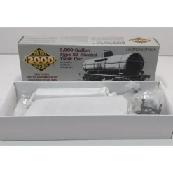 Trains*Proto 2000 3131 Life Like HO Conoco Tank Car Kit - Model Train Junction: Quality Parts and Art Supplies