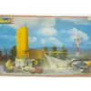 Trains*Revell 2016 HO Concrete Mixing Plant Building Kit - Model Train Junction: Quality Parts and Art Supplies