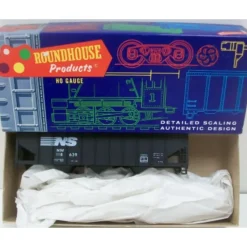 Roundhouse 1542 HO Norfolk Southern 3 Bay Hopper Kit - Model Train Junction: Quality Parts and Art Supplies Best