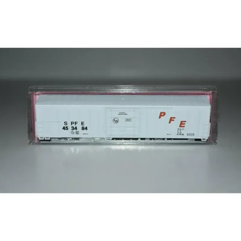 Roundhouse 8426 N Scale SPFE Box Car Kit #453484 NIB - Model Train Junction: Quality Parts and Art Supplies Hot