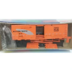 Roundhouse 1075 Western Pacific Boxcar Kit - Model Train Junction: Quality Parts and Art Supplies Hot