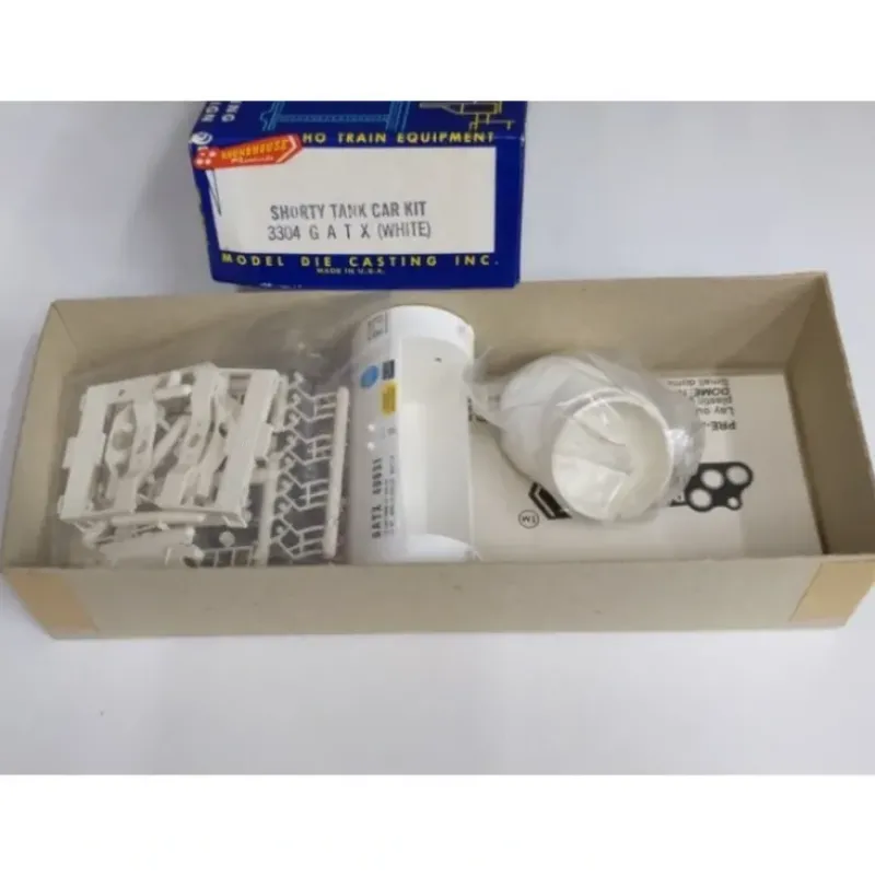 Roundhouse 3304 White GATX Shorty Tank Car Kit - Model Train Junction: Quality Parts and Art Supplies Online