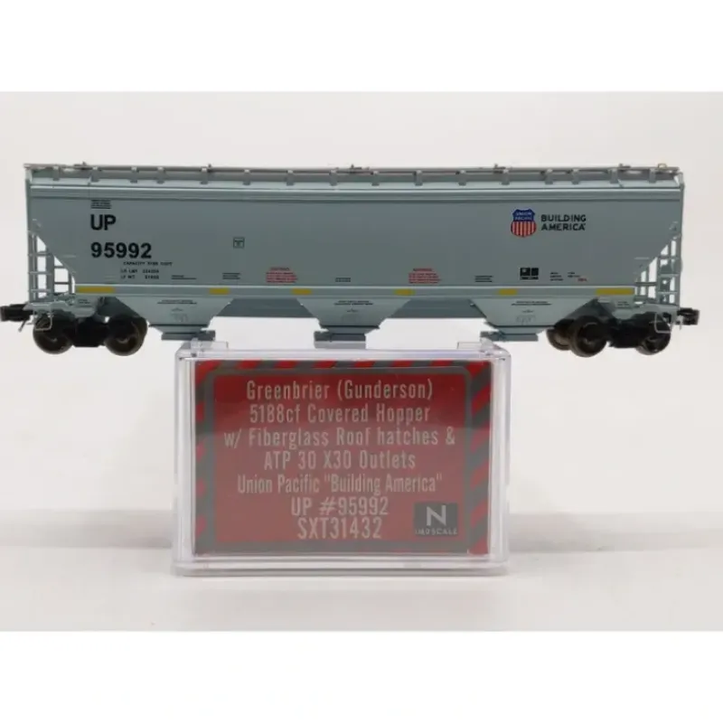 Scale Trains SXT31432 N Union Pacific Gunderson 5188 Covered Hopper Car #95992 LN/Box - Model Train Junction: Quality Parts and Art Supplies Online