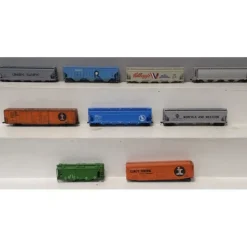 Tyco & Other HO Scale Assorted Freight Cars [9] VG - Model Train Junction: Quality Parts and Art Supplies Hot