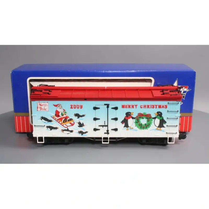 USA Trains 13027 G 2009 Christmas Reefer Car w/Plastic Wheels - Model Train Junction: Quality Parts and Art Supplies Discount