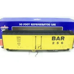 Trains*USA Trains 16716 G Bangor & Aroostook 50' Mechanical Refrigerator Car #256 - Model Train Junction: Quality Parts and Art Supplies