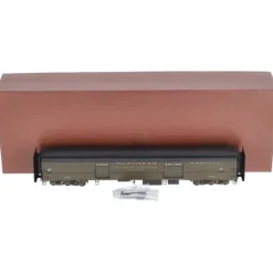 Trains*W & R HO BRASS Northern Pacific Baggage Car #1500-#1515 Painted Pullman Green LN/Box - Model Train Junction: Quality Parts and Art Supplies