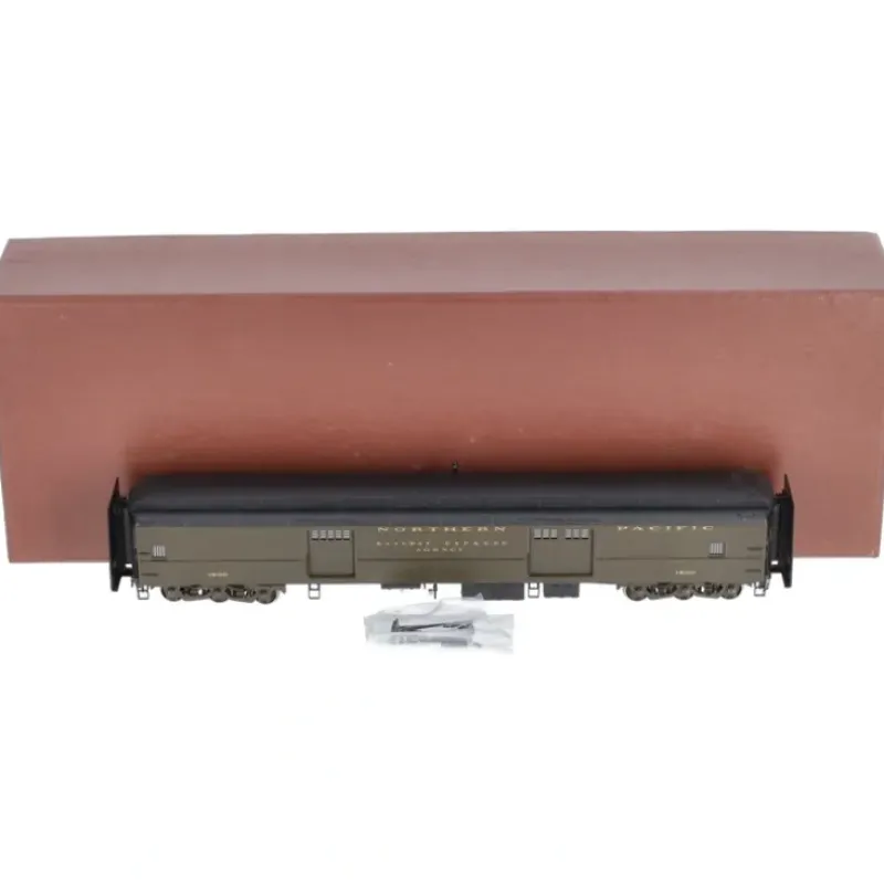 Trains*W & R HO BRASS Northern Pacific Baggage Car #1500-#1515 Painted Pullman Green LN/Box - Model Train Junction: Quality Parts and Art Supplies