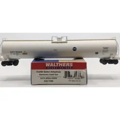 Walthers 932-7309 HO Scale GATX Ammonia 33K Gallon Tank Car #92666 - Model Train Junction: Quality Parts and Art Supplies Outlet