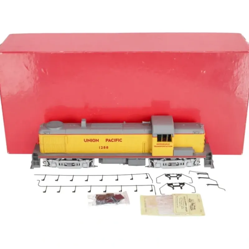 Trains*Weaver 5512 O Union Pacific Alco RS-3 Diesel Locomotive #1288 - 3-Rail LN/Box - Model Train Junction: Quality Parts and Art Supplies