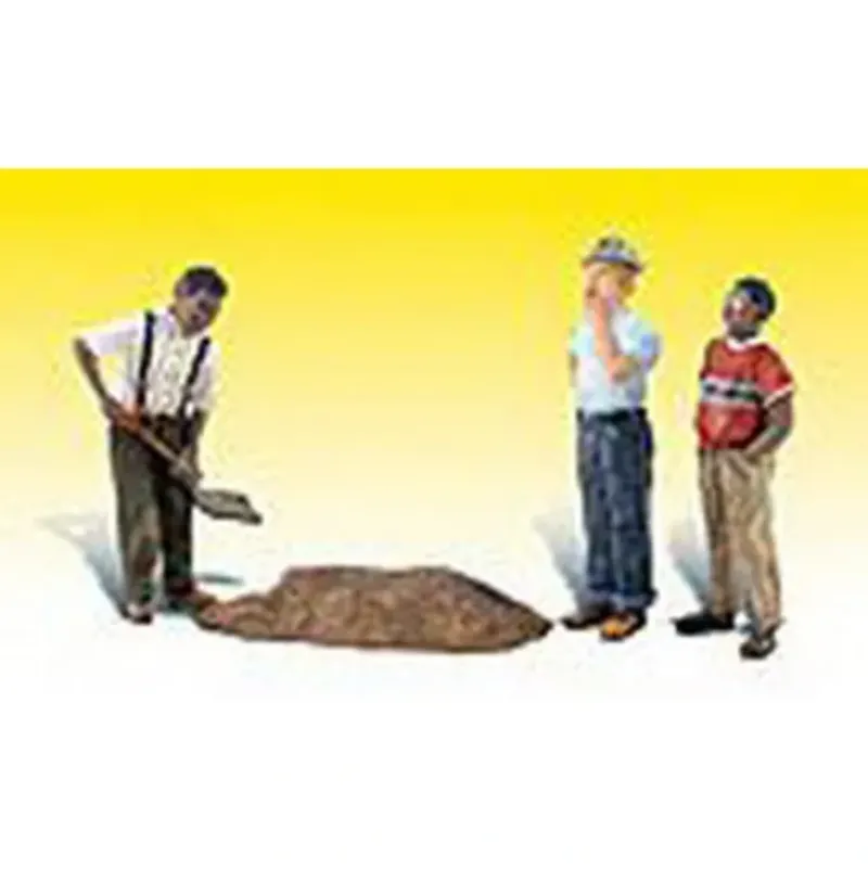 Woodland Scenics A2568 G Whistle While He Works Figures (Set of 4) - Model Train Junction: Quality Parts and Art Supplies Outlet
